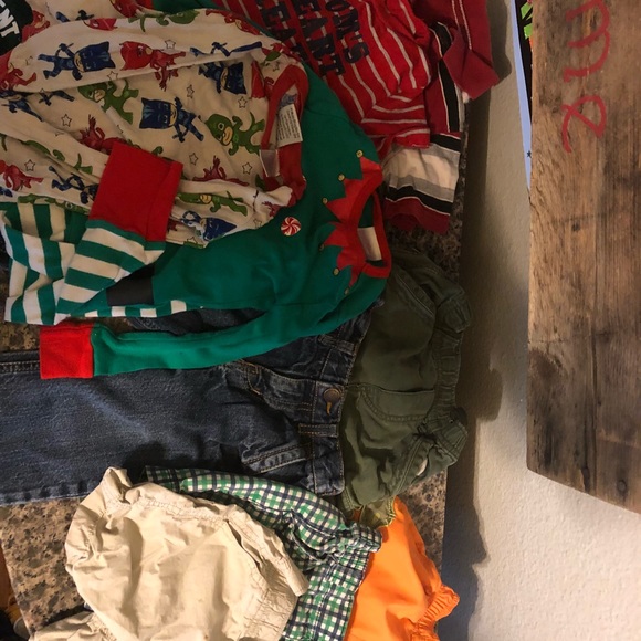 Boys 18m-2t lot - Picture 1 of 5